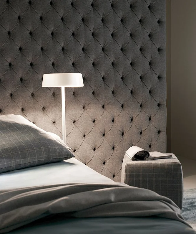 Meridiani TUYO Grand Tufted Bed - Image 5